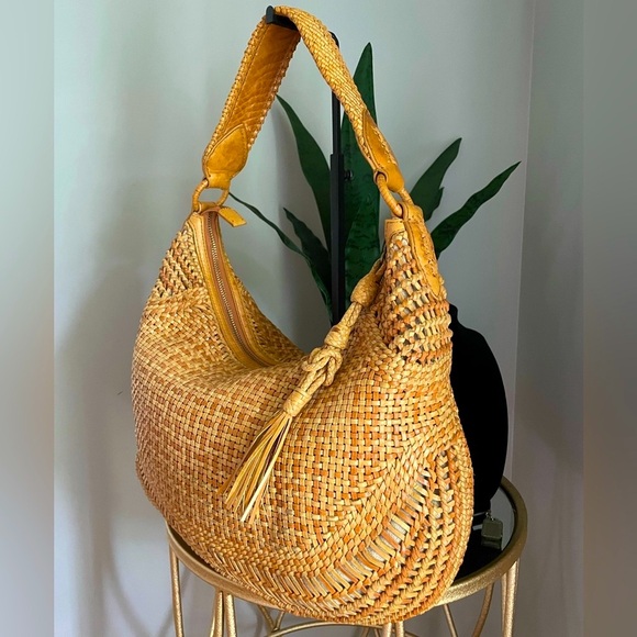 RARE Cole Haan Basket Weave Leather Hobo - Picture 2 of 8